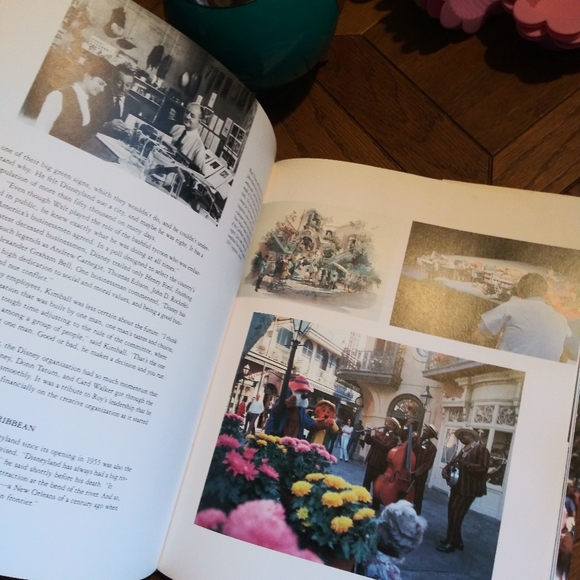 ❌❌SOLD❌❌ {Disney} Disneyland: Inside Story - Picture 6 of 8